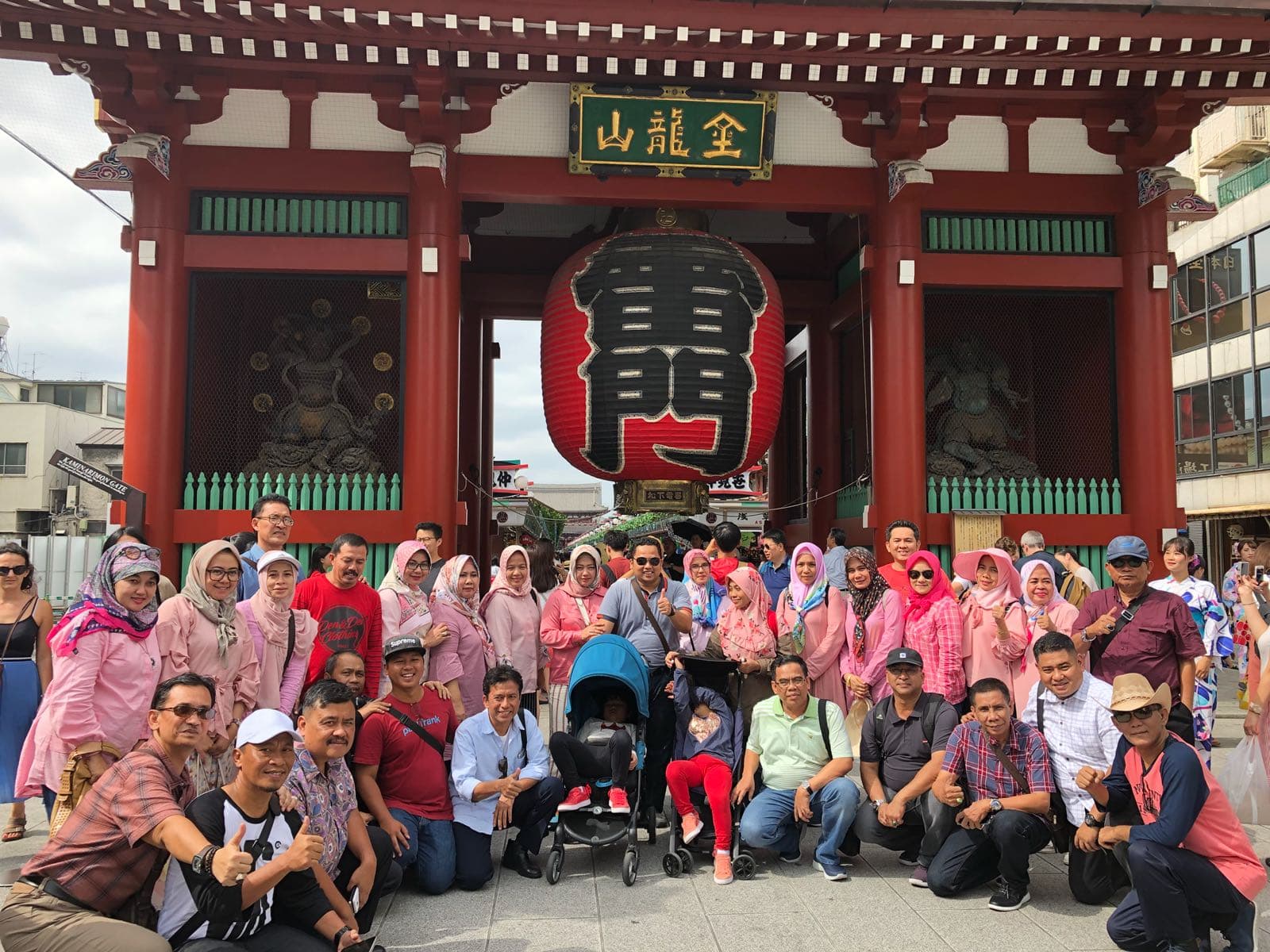 Exploring the historic Kaminarimon Gate in Asakusa, Tokyo.